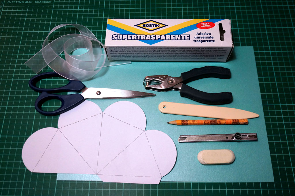 Materiali Portaconfetti Piramide Petali